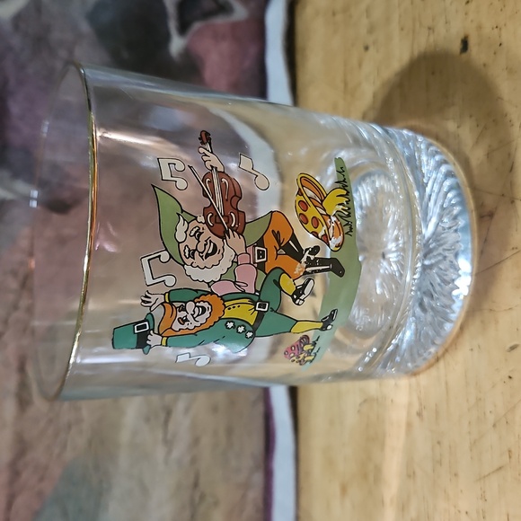 Celtic Glass Company LTD Irish Leprechauns Illustrated Whiskey/Rocks Glasses Set - Picture 6 of 10